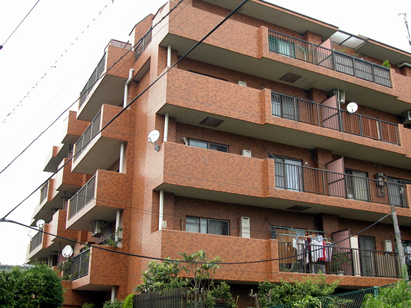 ライオンズマンション鷺沼第5の外観