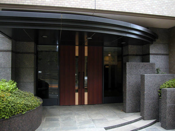 鷺沼南パークホームズクエルダの外観