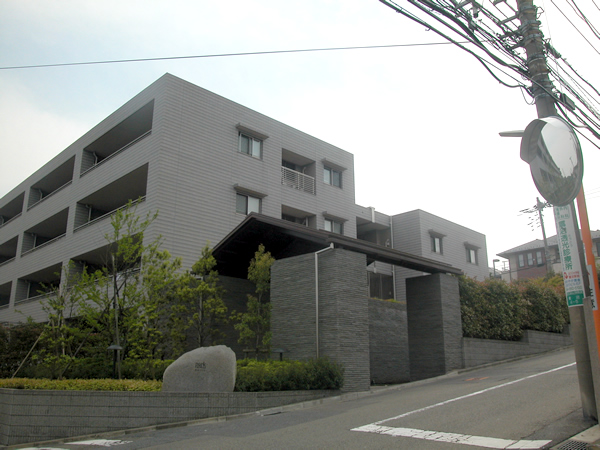 パークホームズ鷺沼3丁目ヒルテラスの外観