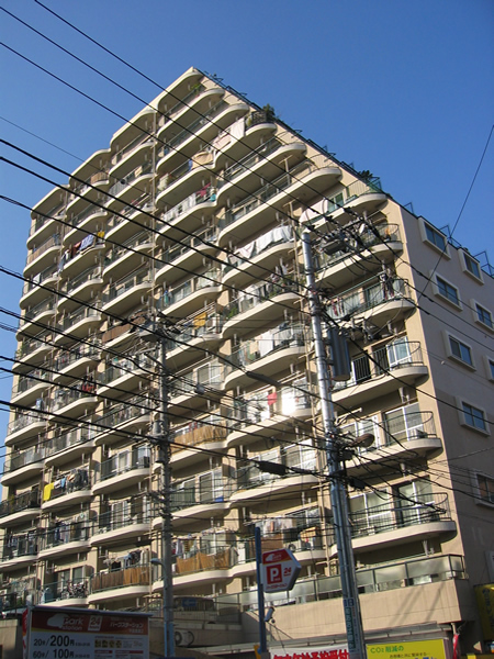 ニュー目黒フラワーマンションの外観