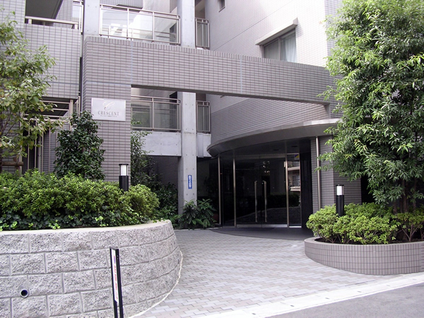 クレッセント鷺沼リブレスの外観