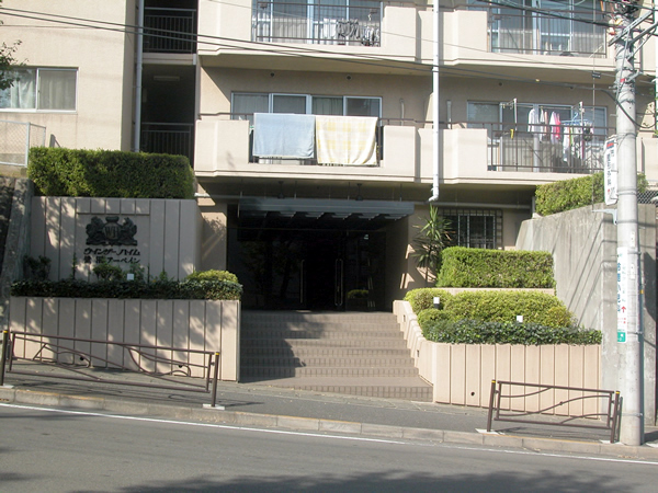 ウインザーハイム鷺沼アーベインの外観