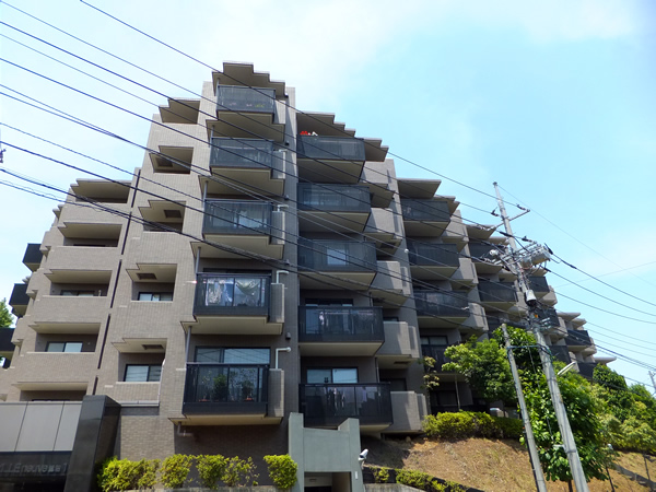 ヴィルヌーブ鷺沼の外観