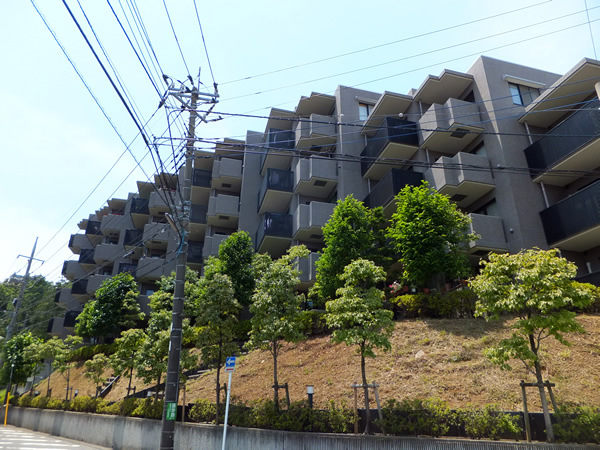 ヴィルヌーブ鷺沼の外観