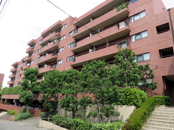 クリエール藤が丘B館の外観