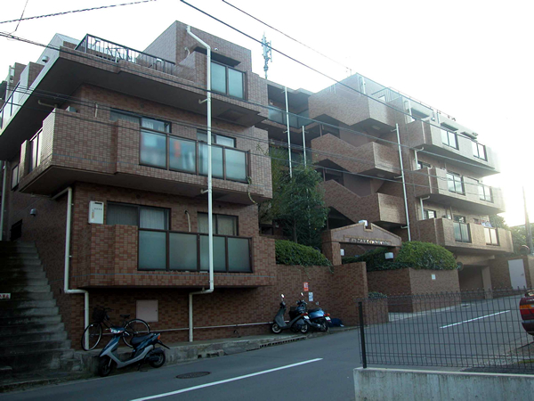 ライオンズマンション藤が丘千草台の外観