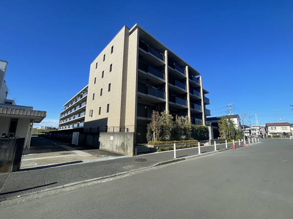 パークホームズ大倉山ガーデンの外観