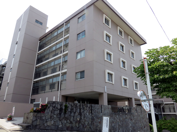 藤が丘パークハウスＡ棟の外観