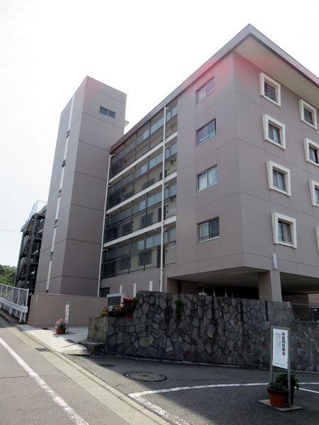 藤が丘パークハウスＡ棟の外観