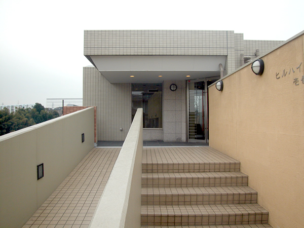 ヒルハイツ藤が丘1番館の外観