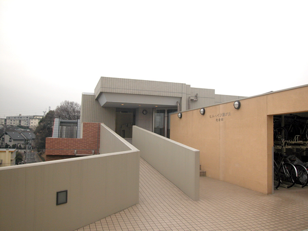 ヒルハイツ藤が丘1番館の外観