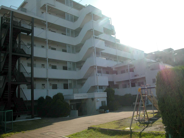 ニックハイム藤が丘の外観