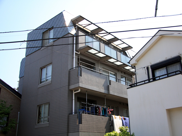 梶ヶ谷パインマンションの外観