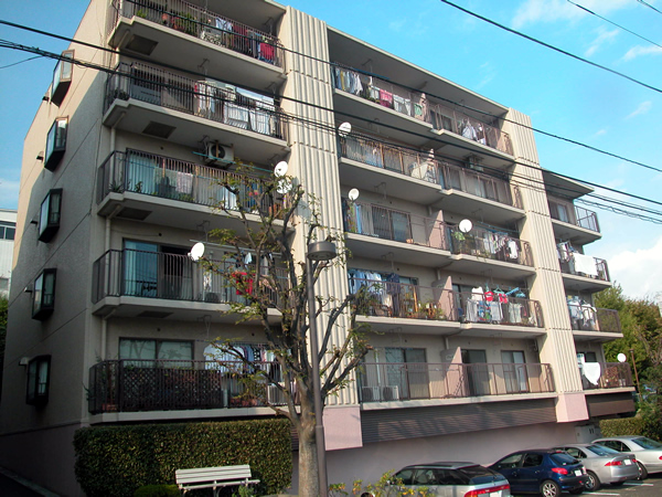 鷺沼カルミアの外観