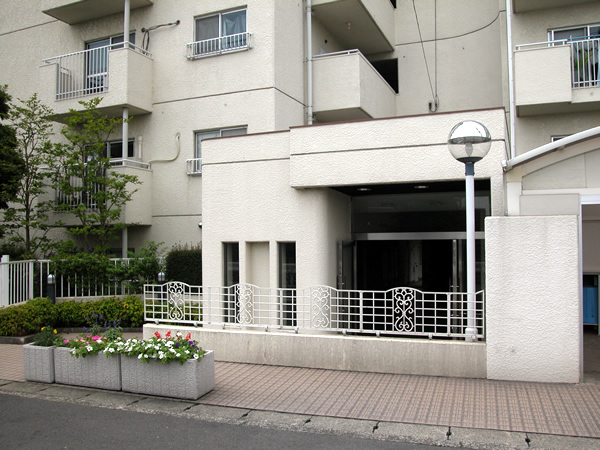 鷺沼スカイマンションの外観