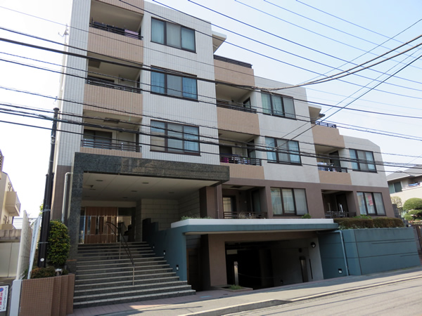 クレッセントたまプラーザ2の外観