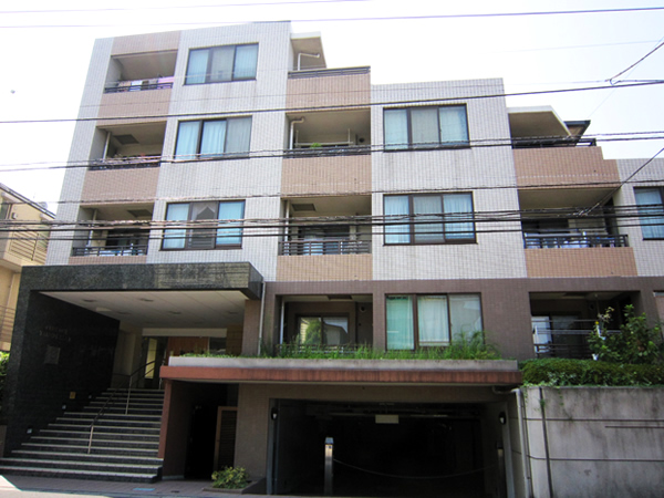 クレッセントたまプラーザ2の外観