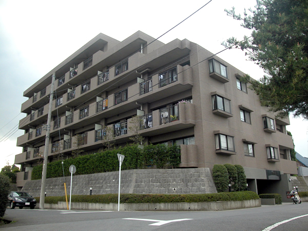 東急ドエルアルス鷺沼南の外観