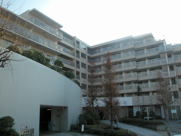 イトーピア鷺沼グランフォートの外観