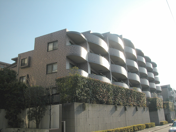 クレッセント鷺沼3の外観