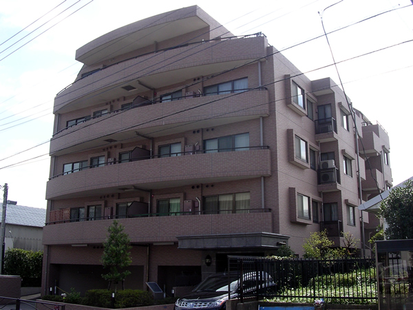 ヴィルレーヴ鷺沼の外観