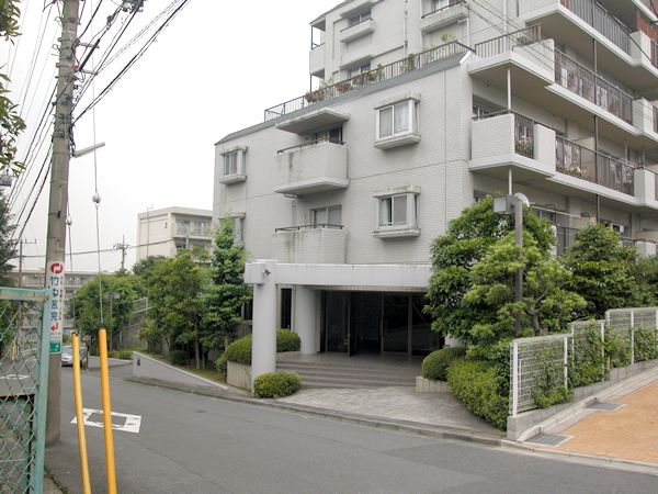 たまプラーザセントラルコートの外観