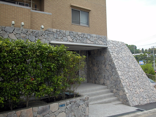 ヒルハイツたまプラーザの外観