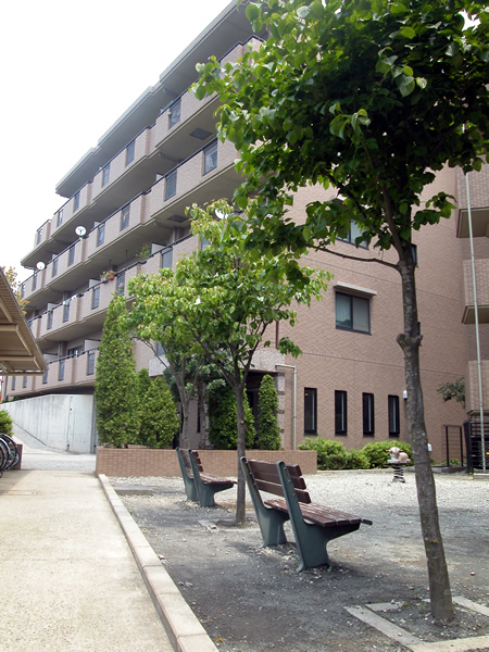 エステスクエアたまプラーザの外観