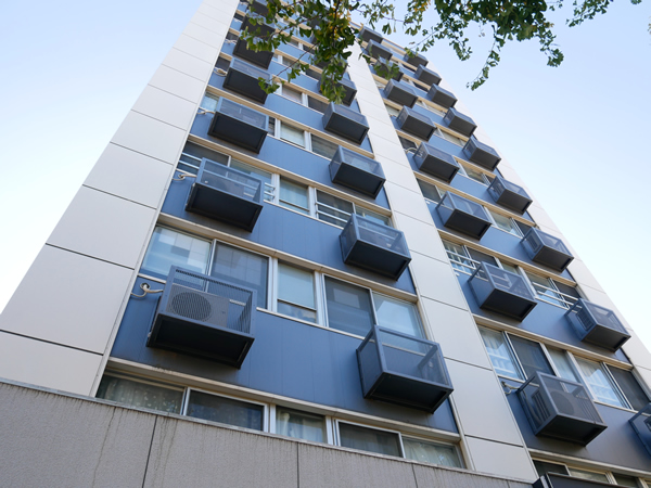 新倉マンションの外観