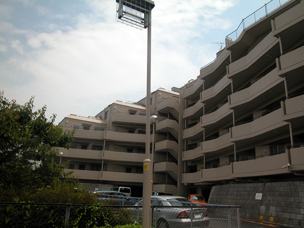 ウインザーハイム宮前平アーベインの外観