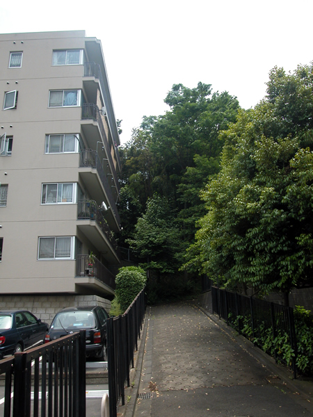 ウインザーハイム宮前平アーベインの外観