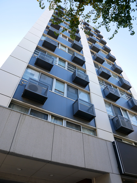 新倉マンションの外観