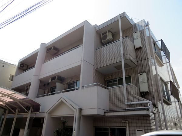 スカイコートたまプラーザの外観