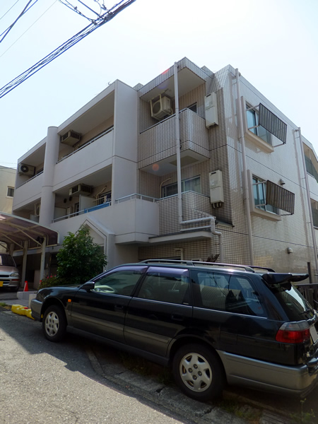 スカイコートたまプラーザの外観