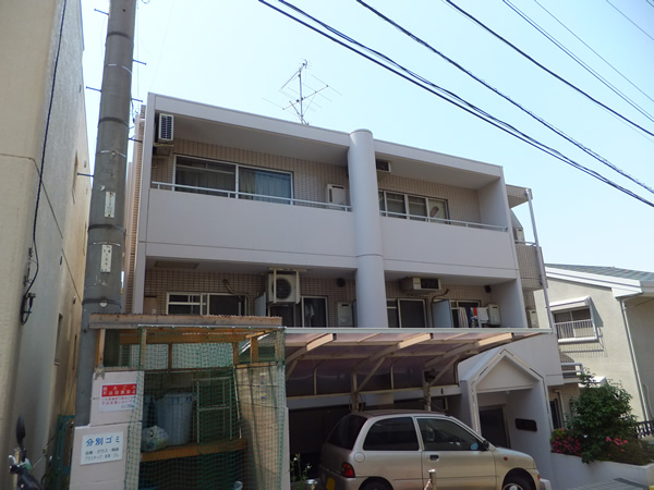 スカイコートたまプラーザの外観