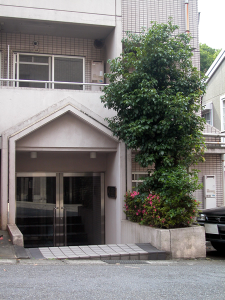 スカイコートたまプラーザの外観