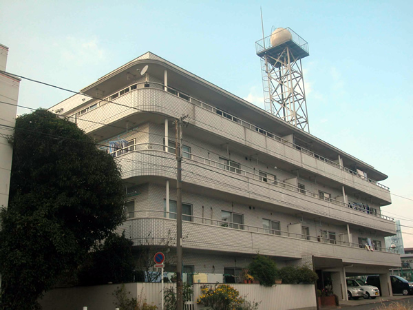 ファミネス宮前平の外観