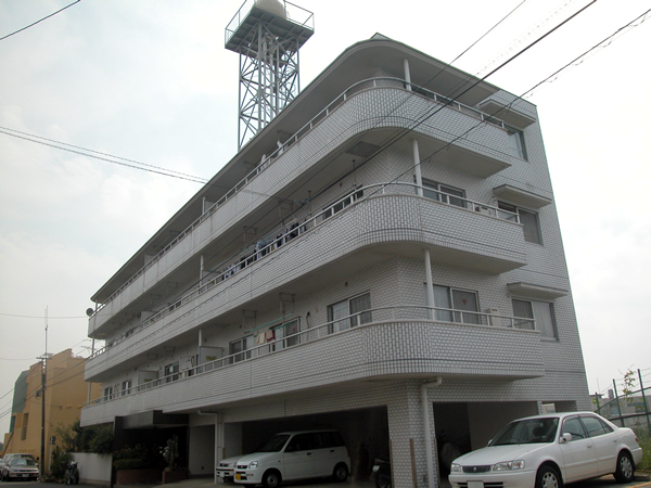 ファミネス宮前平の外観