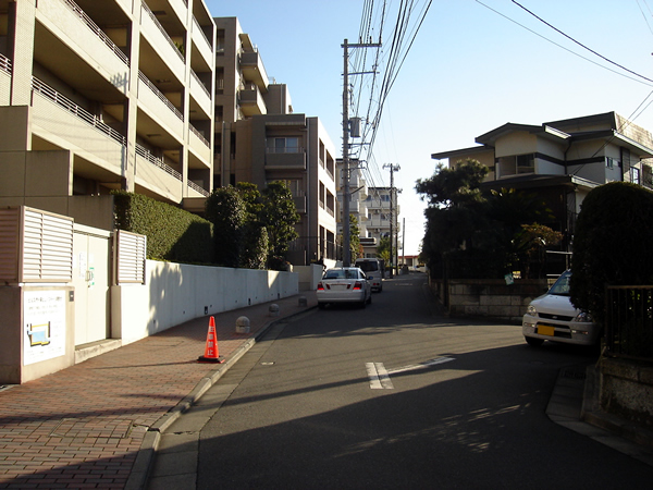 ヒルズ市が尾ビューステージの外観