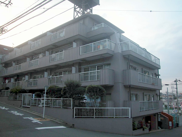 エスペランサ市ヶ尾の外観