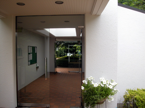 宮前平ロイヤルマンションの外観