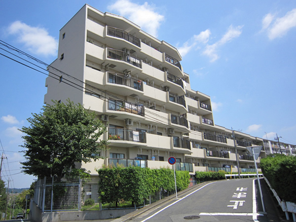 コスモ宮前平の外観