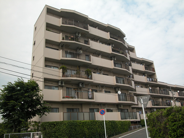 コスモ宮前平の外観