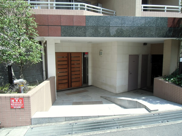 ヒルズ宮前平の外観