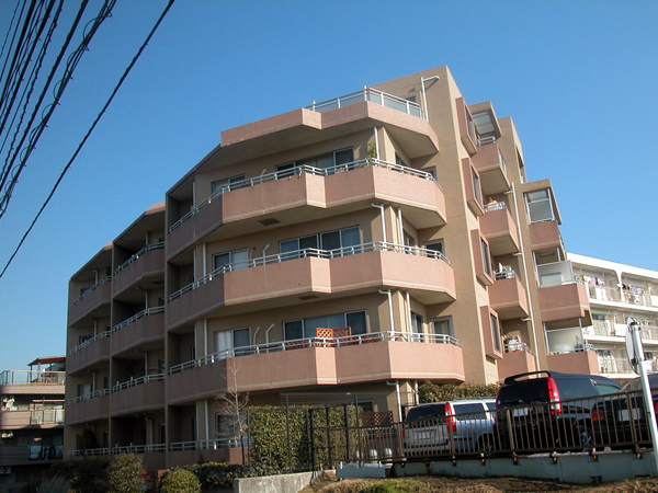 ヒルズ宮前平の外観