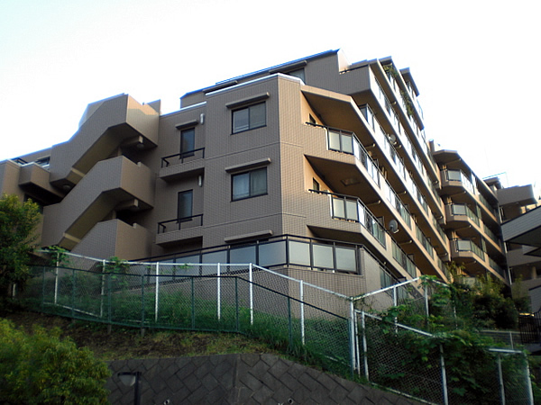 マイキャッスル横浜白山の外観