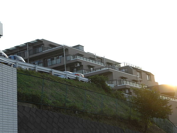 マイキャッスル横浜白山の外観