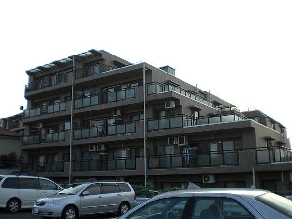 マイキャッスル横浜白山の外観