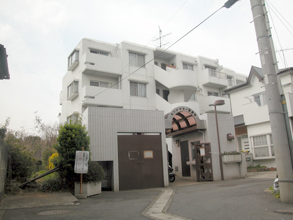 モンシャトー宮前平の外観