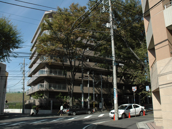 たまプラーザ美しが丘パークホームズの外観